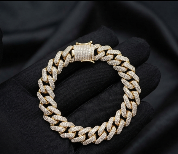 Men's Miami Charm Cuban Link Bracelet In Diamond With 925 Sterling Silver