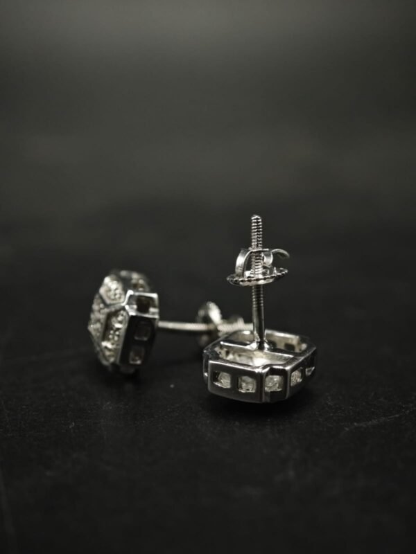 Tester Passing Moissanite Women's Wear Stud Earring Oval Shape In 925 Silver.