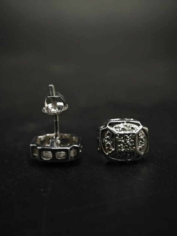 Tester Passing Moissanite Women's Wear Stud Earring Oval Shape In 925 Silver.
