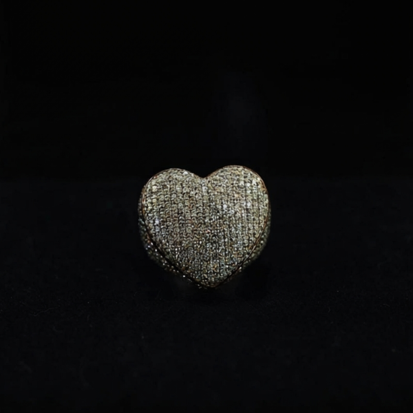 Women's Wear Pave Heart Moissanite Ring